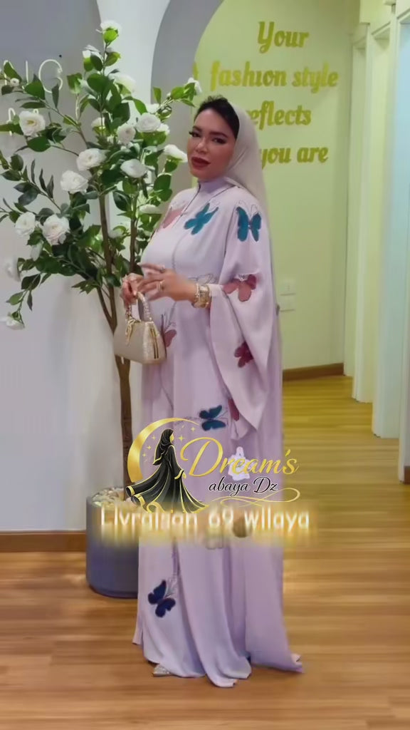 عباية الفراشة الجميلة